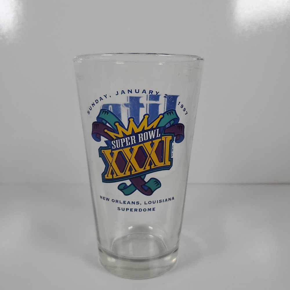 Super Bowl XXXI 1997 Miller Genuine Draft Pint Glass Patriots/Packers